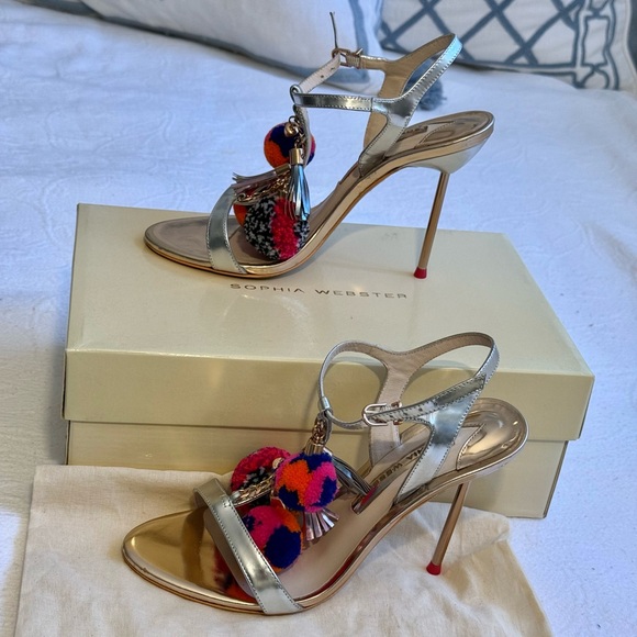 Sophia Webster LAYLA POM POM T-BAR.  Silver and Rose Gold Heels with Pom-Poms - Picture 6 of 16